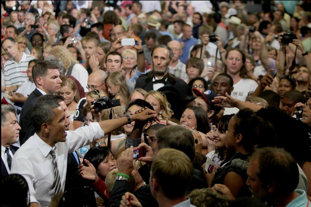 time_traveller_lincoln Time traveller Abraham Lincoln with Obama